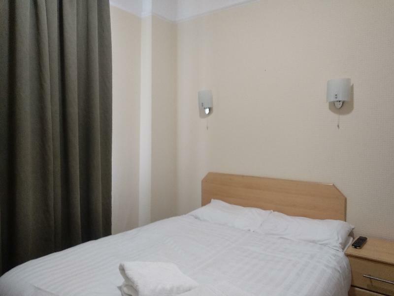 Oyo 24 Sussex, London Paddington Hotel Bagian luar foto