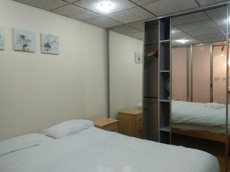 Oyo 24 Sussex, London Paddington Hotel Bagian luar foto